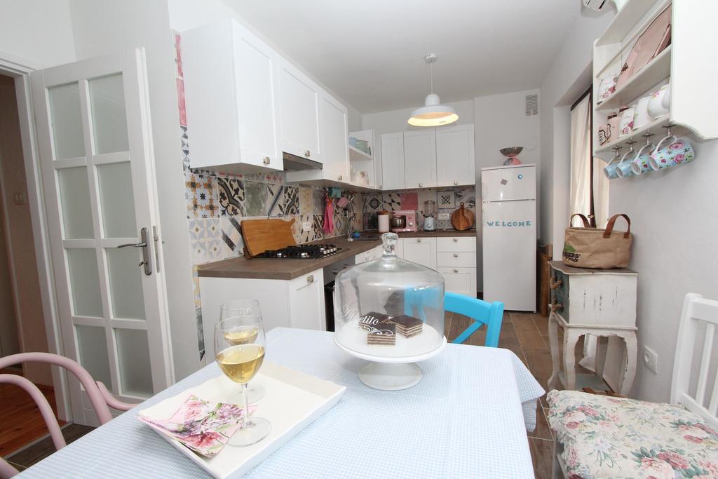 Apartments Apollonio Rovinj Exterior photo