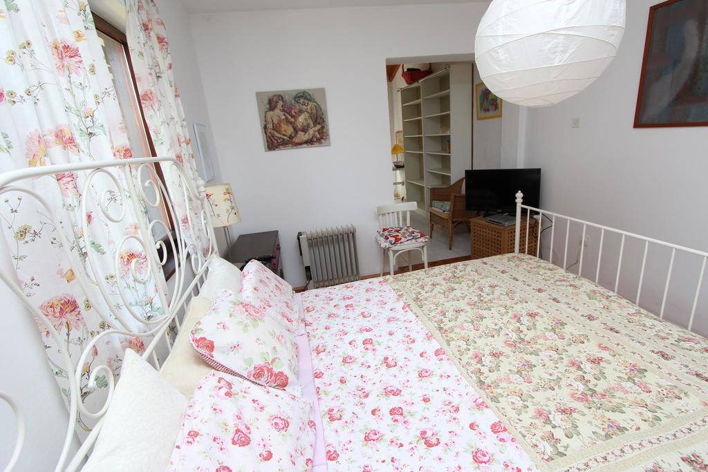 Apartments Apollonio Rovinj Room photo